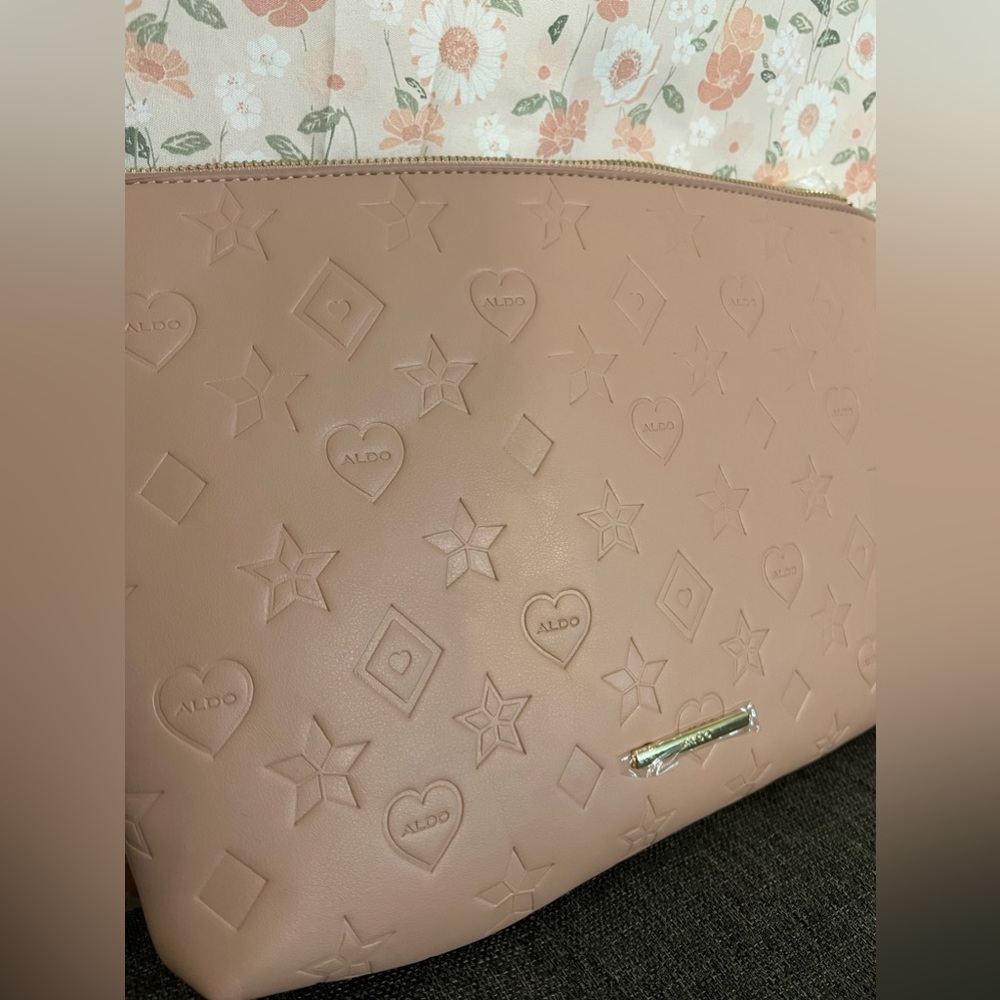 Handbag - Picture 4 of 5